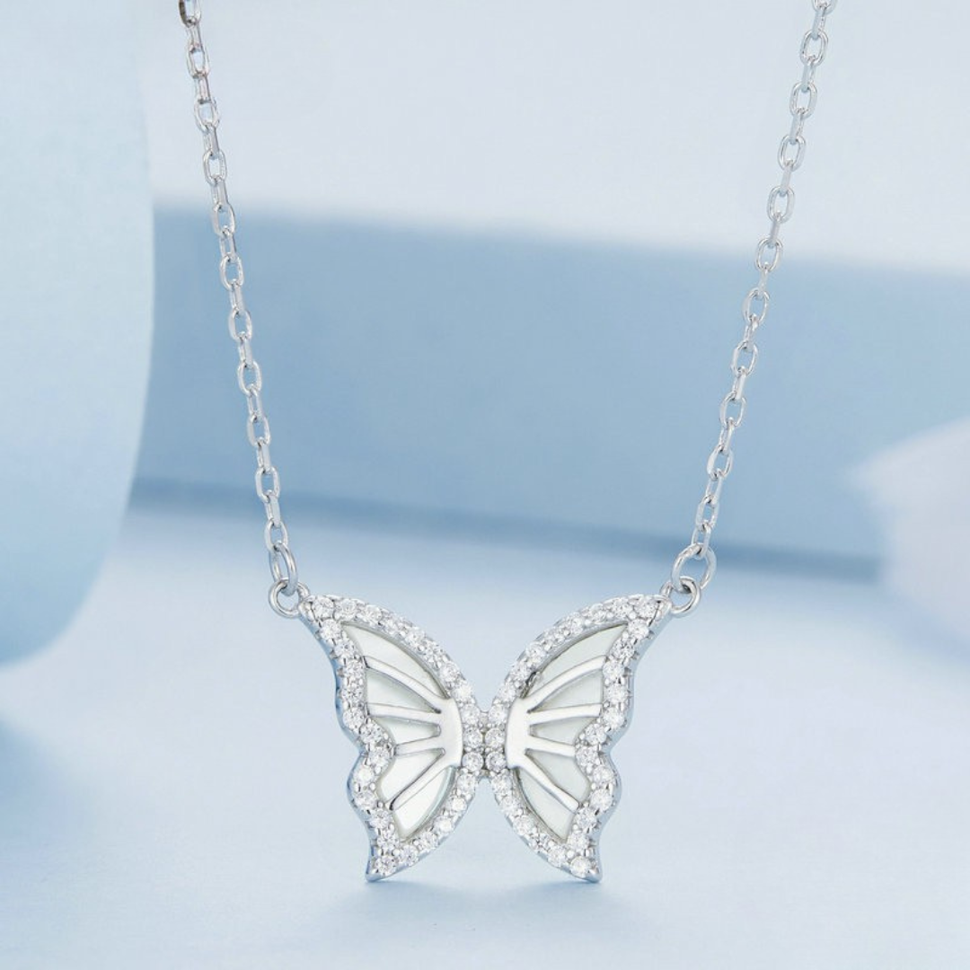 Colar Borboleta Cristalina Prata 925