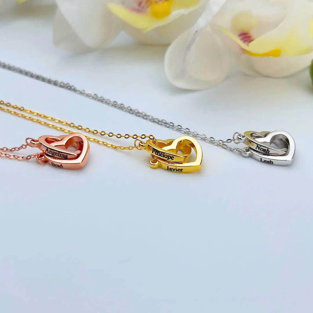 Caixa Amor de Quatro Rosas & Colar Personalizado