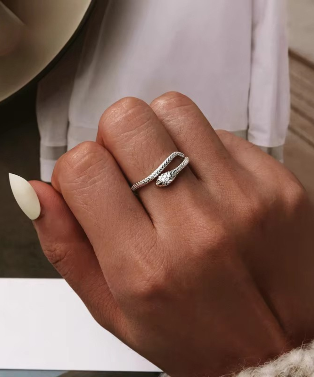 Anel  Cobra Elegante Prata 925