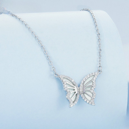 Colar Borboleta Cristalina Prata 925