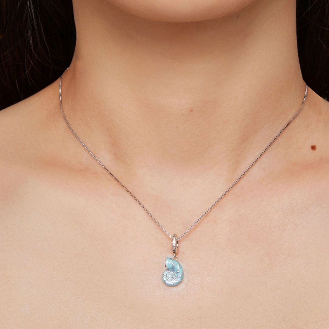 Colar Oceano Azul com Pingente de Concha em Prata 925 – Bamoer